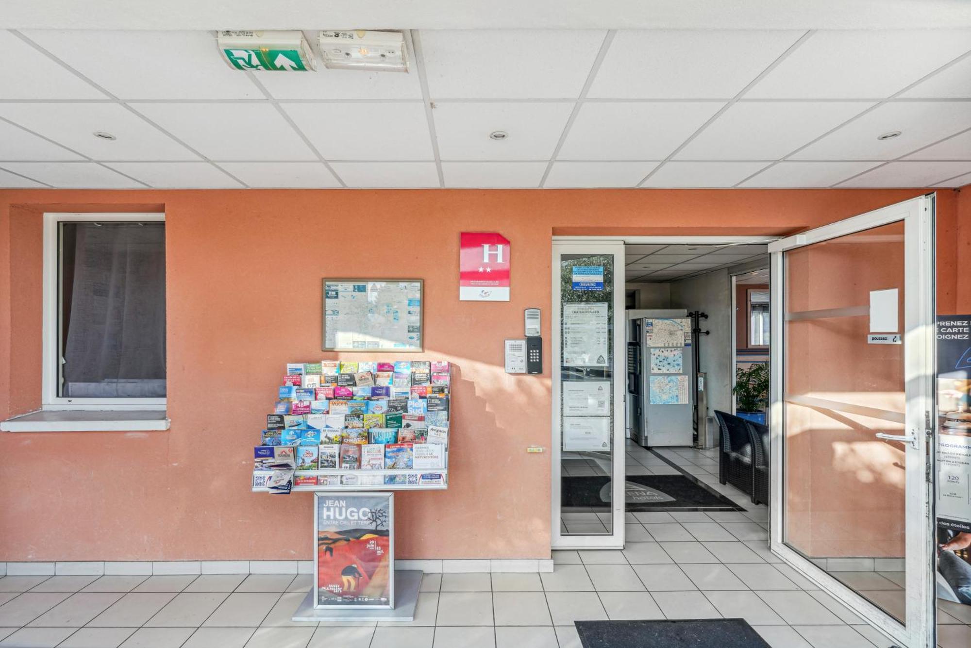 Hotel Akena Chateaurenard - Parc Des Expositions Avignon Eksteriør billede